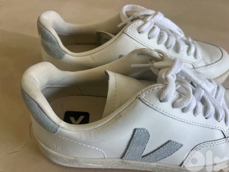 Veja Sneakers size 38 3
