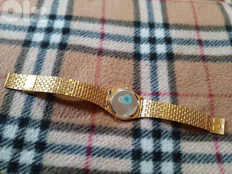 ساعه citizen  QUARTS 1