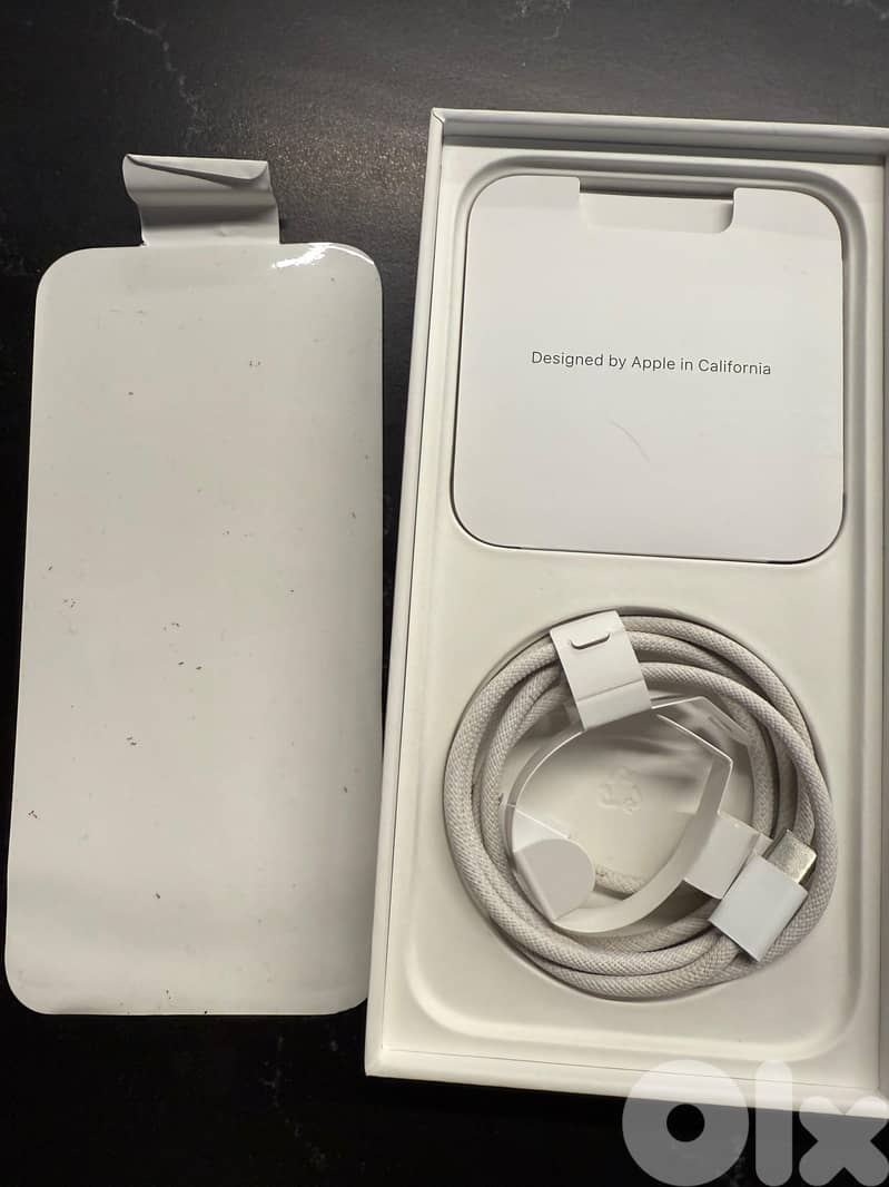 iPhone 15 plus like new 2