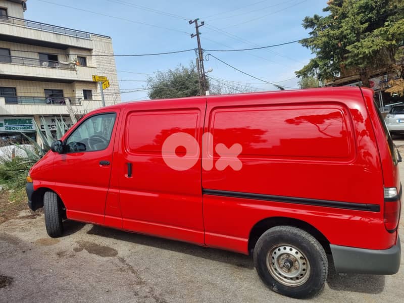 Toyota Hiace 2005 3