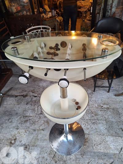 طاولة بايبي فوت تصميم سبعينات كروم انتيك مميزة جدا ونادرة