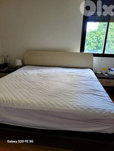 Home. center bed with e bedside tables