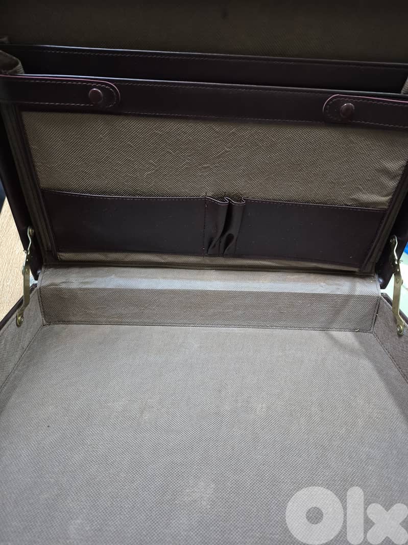 Classic attache-style briefcase 2