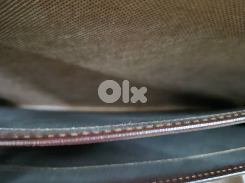 Classic attache-style briefcase 3