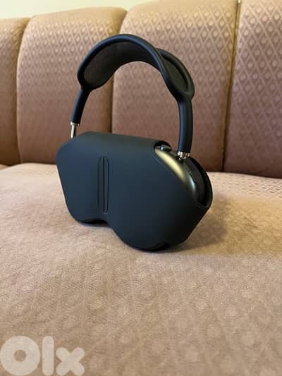 Apple AirPods Max – Like New + Protective Cover