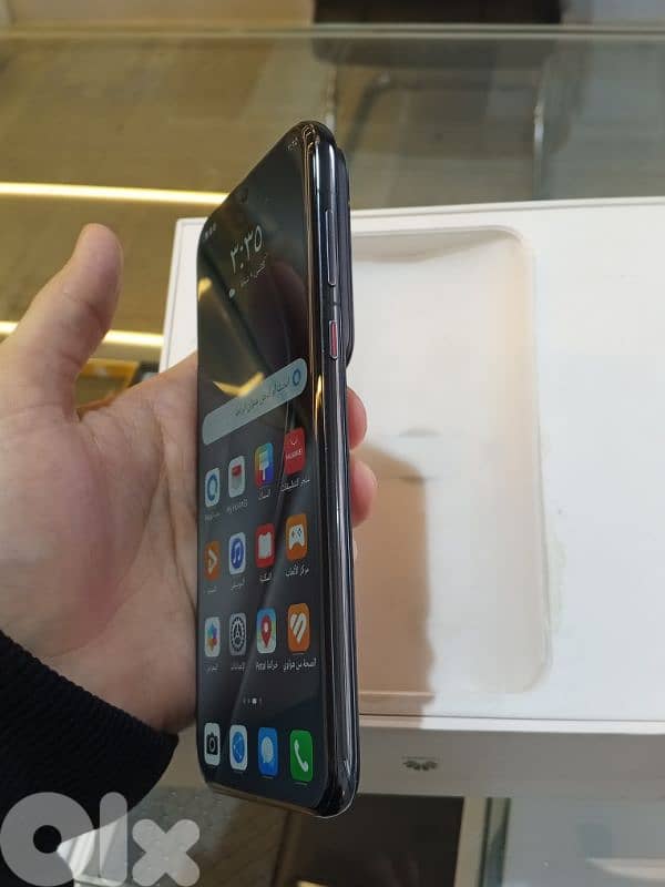 Huawei Pura 70 Ultra 4