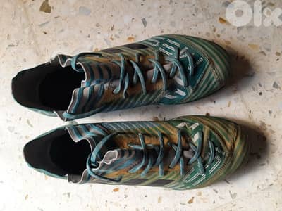 شروة تياب واحذية مستعملة ١٠٠ قطعة تقريبا