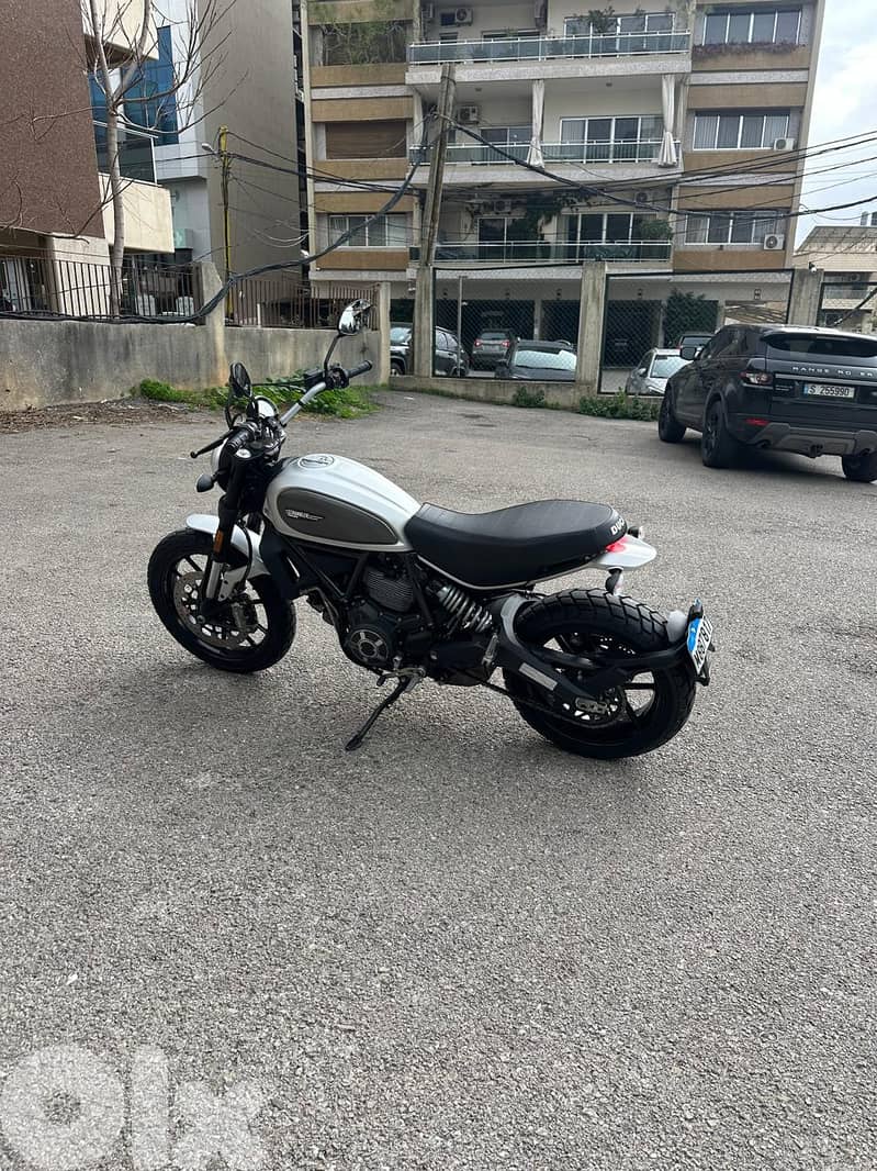 Like new Ducati Scrambler with very low mileage 5