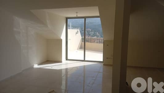 Roof for sale in Mansourieh روف للبيع في منصورية