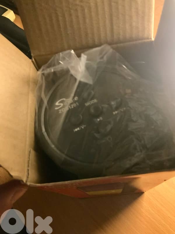 mini speaker with base led color 1