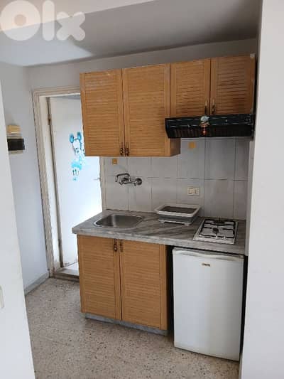 Studio for rent in a girls' dorm