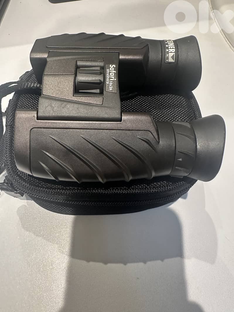Steiner 10x26 Compact Binoculars – Safari Pro – Excellent Condition 1