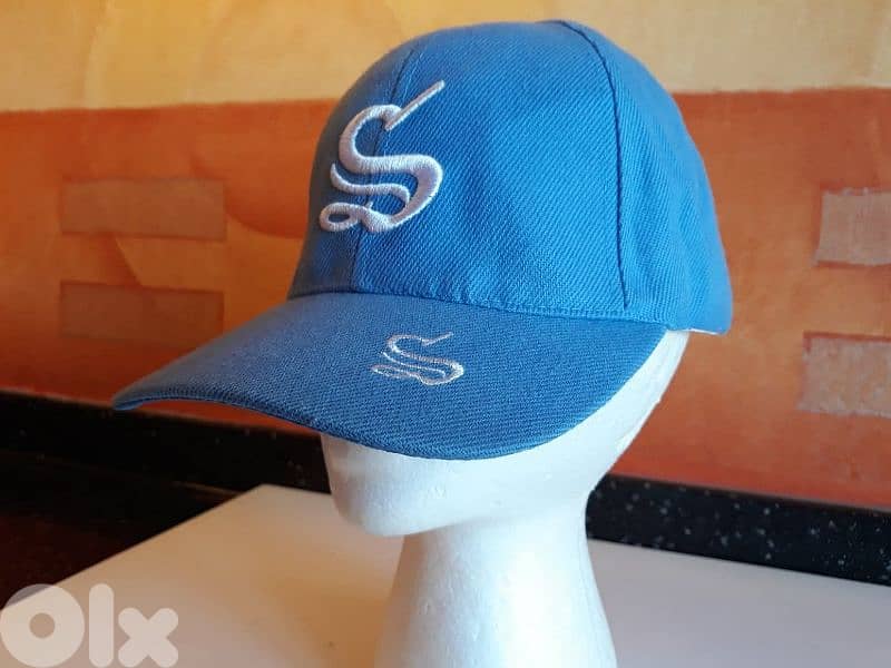 Big collection of luxurious n Fashionable Caps 17