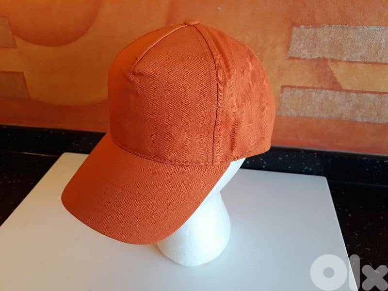 Big collection of luxurious n Fashionable Caps 19