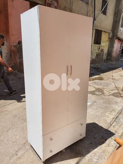 خزائن درفتين حجم وسط جديدة من المعمل (High Quality)