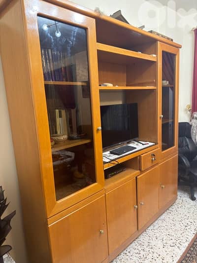 خزانة للتلفاز والكتب خشب زين الاصلي