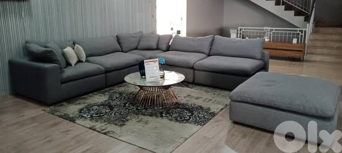 Matta gallery Sofa (retail price 2345 $) - Like new/ barely used