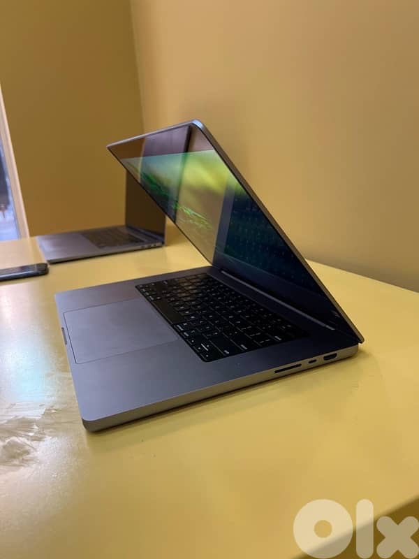 macbook m1 pro 2