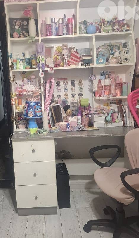 kids bedroom in good condition 1