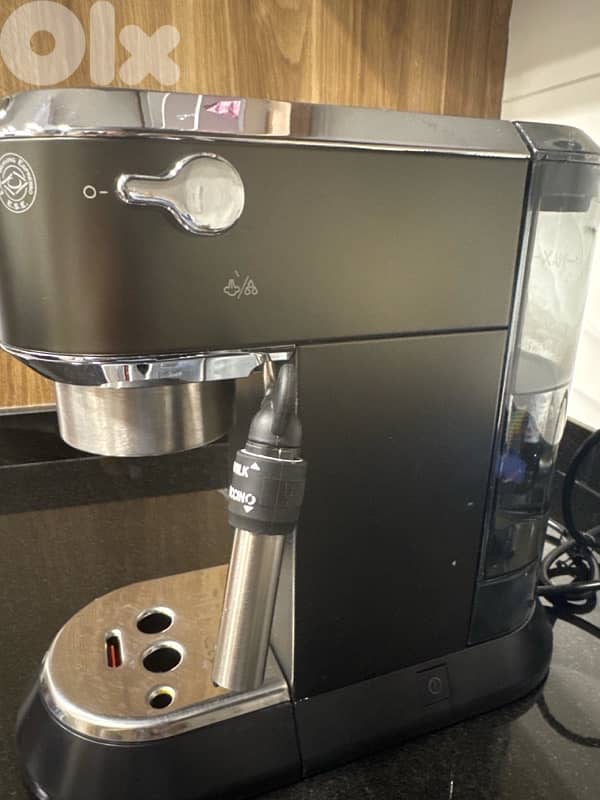 Delonghi Dedica  2 Coffee Machine 3