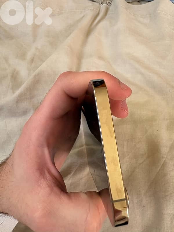 Iphone 12 pro max 256gb like new 3