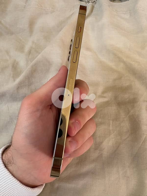 Iphone 12 pro max 256gb like new 4