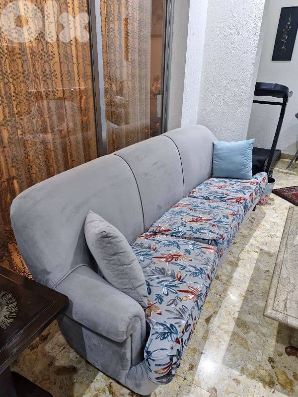 living room 5 pieces 2