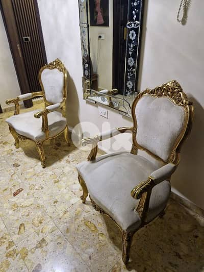 2 vintage chairs white and gold