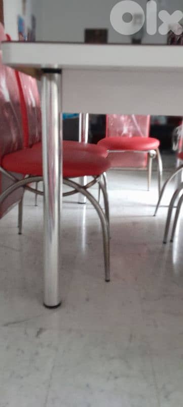 dining and chairs room 3