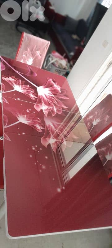 dining and chairs room 4