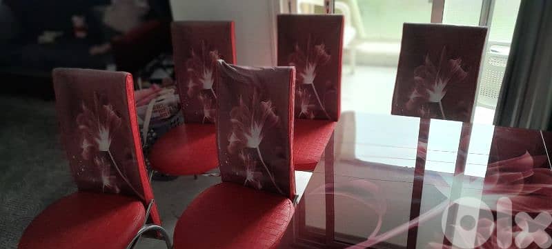 dining and chairs room 6