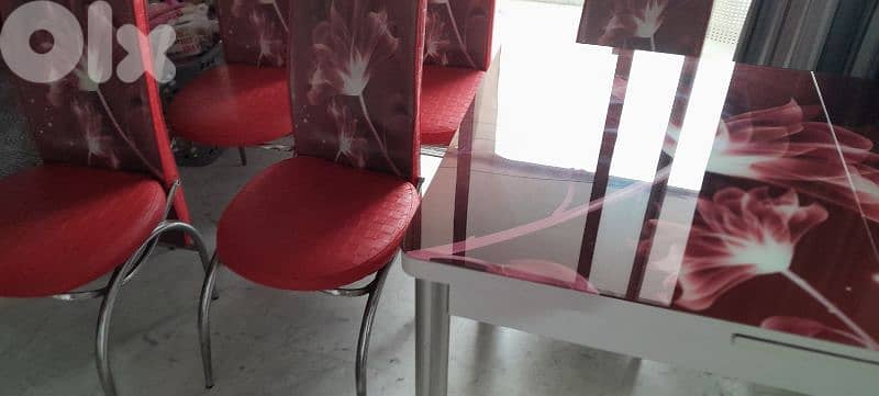 dining and chairs room 7