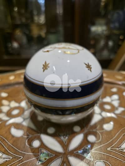 علبة أنتيك بغطاء – Limoges France (MNP)