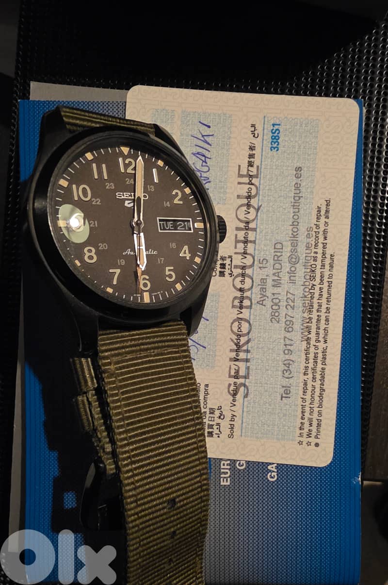 Seiko 5 all black field watch like new 1