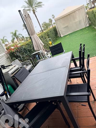 aluminium table with 6 chairs