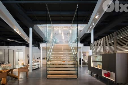 INVESTMENT DEAL ! 600SQ DECORATED SHOWROOM IN HAMRA PRIME | HA-302