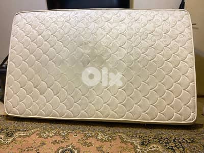 Used mattress فرشة مستعملة
