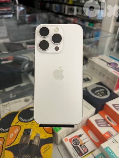 iphone 15 pro 128gb white battery 89% ktir ndif mesh mafkouk