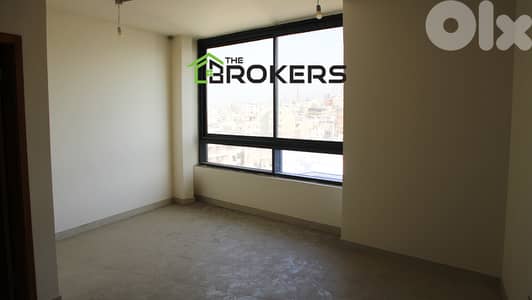 Office for sale in Mar Elias مكتب لبيع في مار الياس