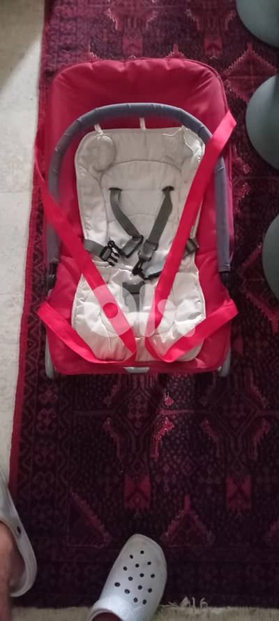 Chicco Bouncer / كرسي هزاز