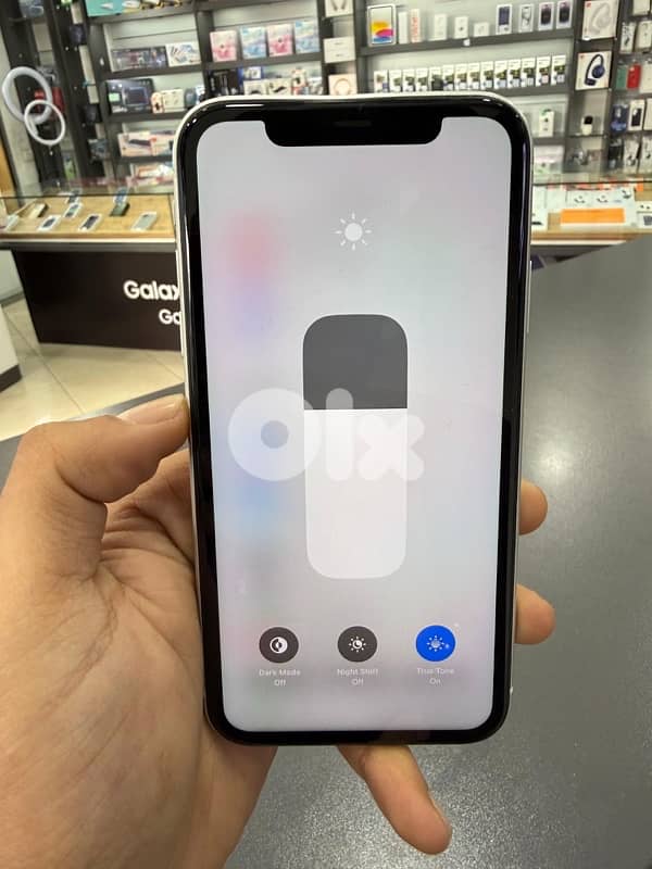 IPHONE 11 64GB USED 3