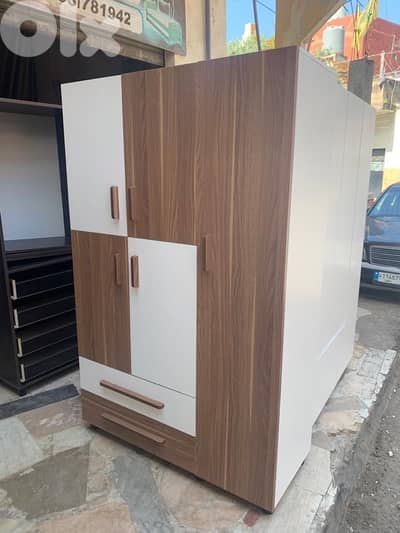 خزانة 3 درف مقسمة رفوف جديدة من المعمل