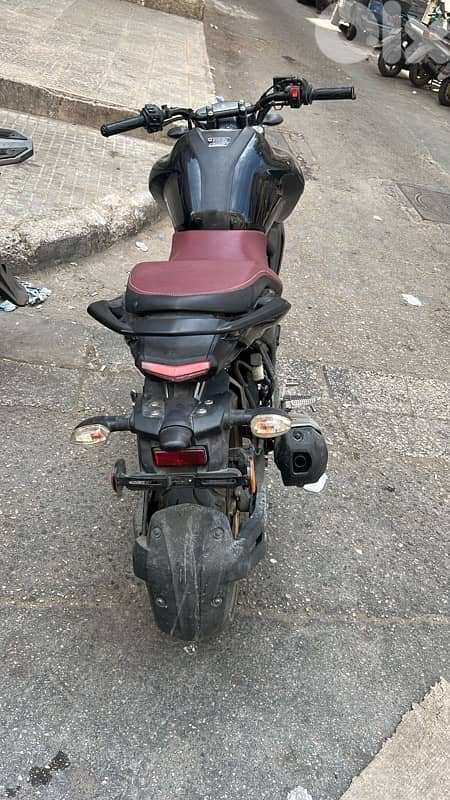 yamaha fzs 155cc good condition 3