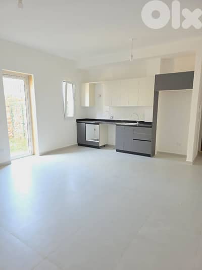 2-Bedroom Apartment with Garden in Batroun