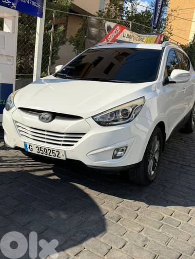 2015 Hyundai tucson Company Source 4wd