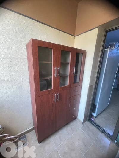 خزائن مطبخ جديدة من المعمل