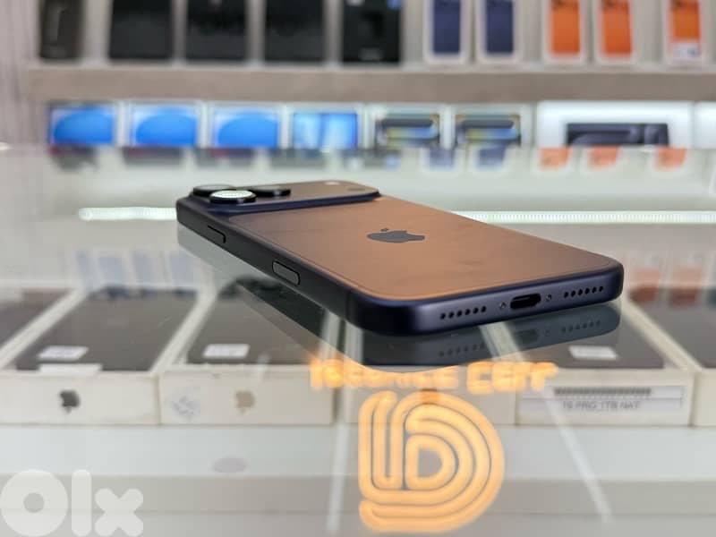 Available IPhone 17 Pro Max 256 Gb No Custom( bala jomrok) 3