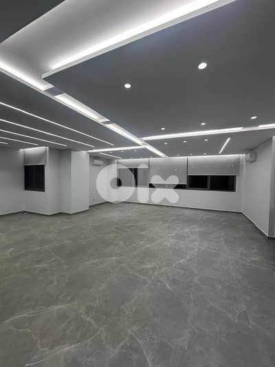 Ready to move in 110m office fully decorated