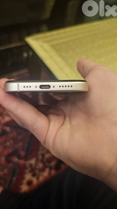 iphone 15 256 mghayar sheshe w bedo jomrok