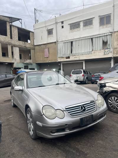 Mercedes-Benz  c230 2004